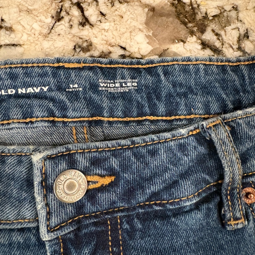 Old Navy Extra High Rise Wide Leg - Picture 3 of 4